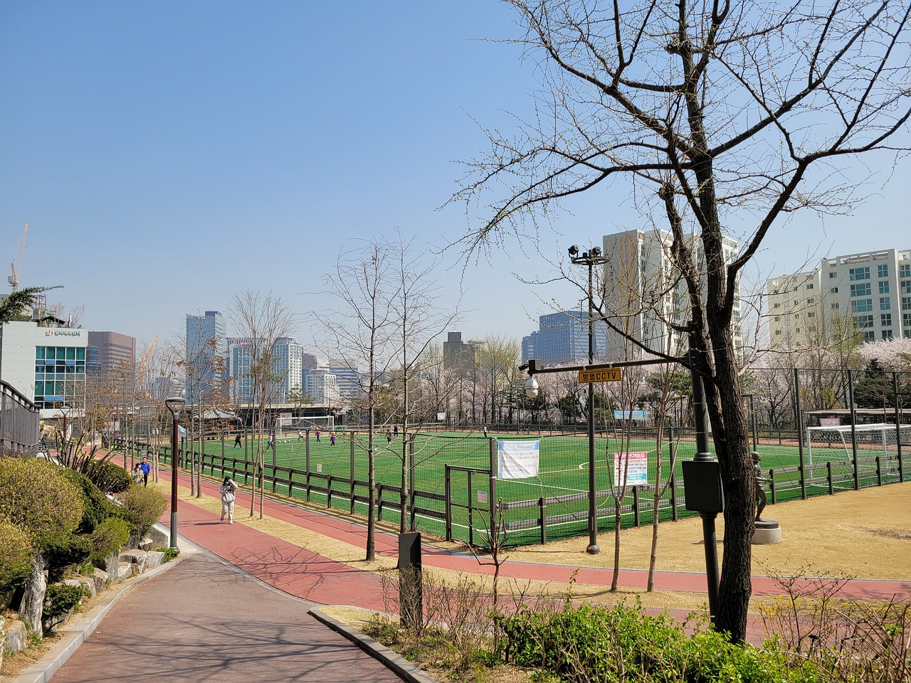 牢牢守住了